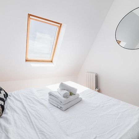 شقة 2 Pieces Refait A Neuf Dernier Etage - Paris 19 - 4P - Flat-Guest المظهر الخارجي الصورة