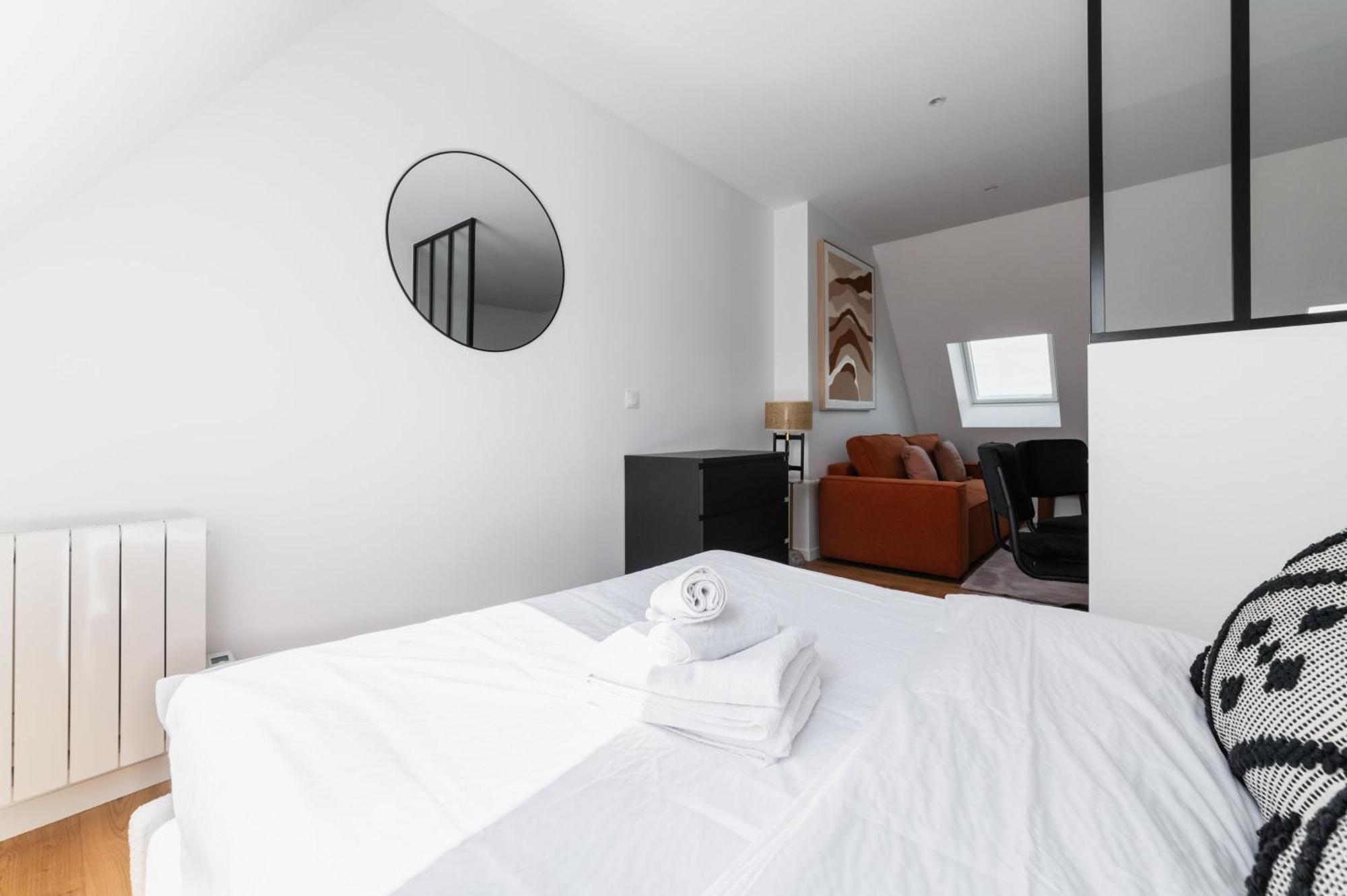 شقة 2 Pieces Refait A Neuf Dernier Etage - Paris 19 - 4P - Flat-Guest المظهر الخارجي الصورة