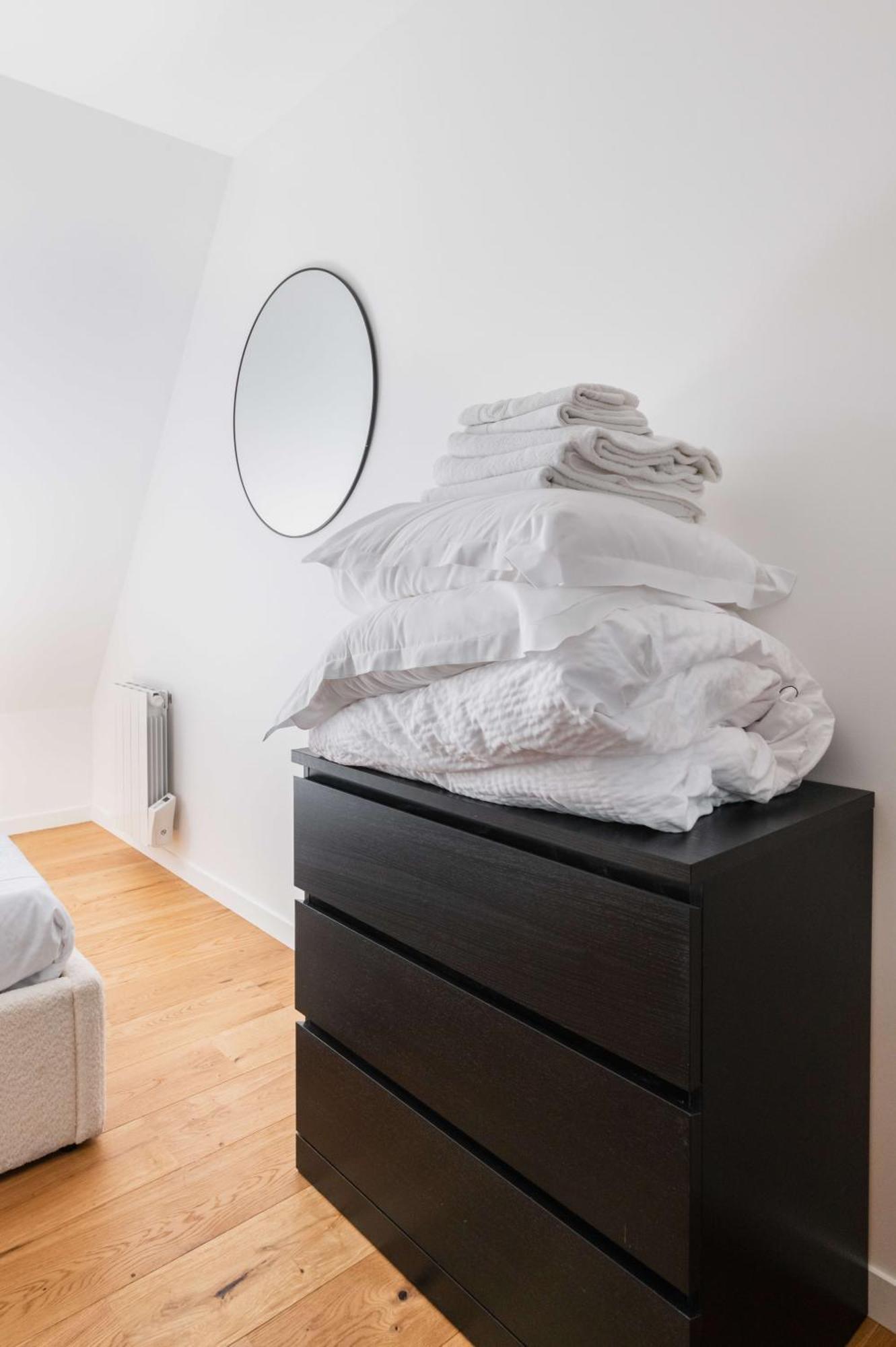 شقة 2 Pieces Refait A Neuf Dernier Etage - Paris 19 - 4P - Flat-Guest المظهر الخارجي الصورة