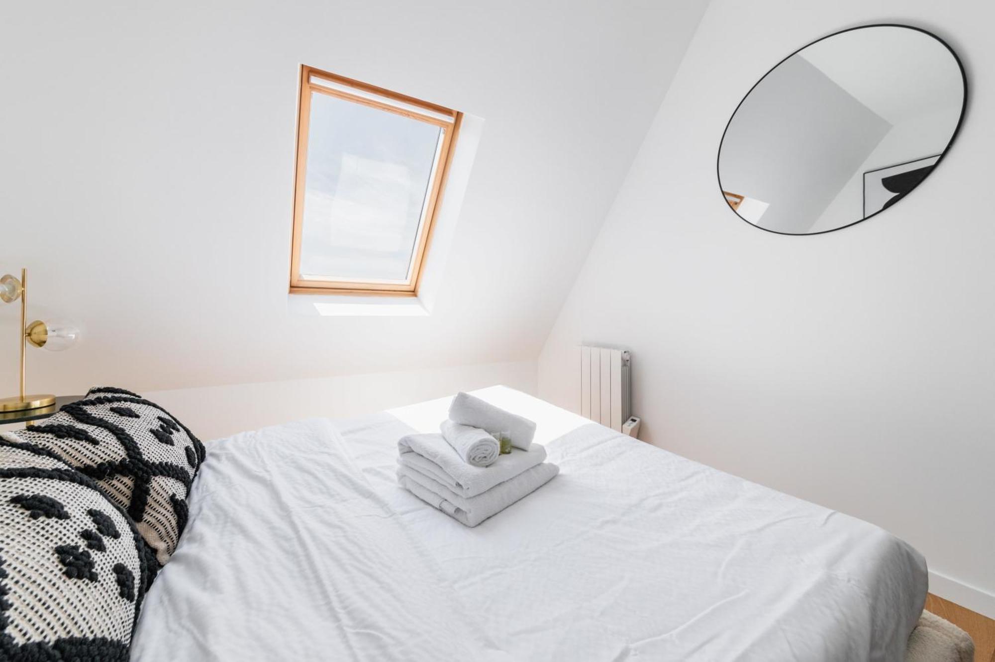 شقة 2 Pieces Refait A Neuf Dernier Etage - Paris 19 - 4P - Flat-Guest المظهر الخارجي الصورة