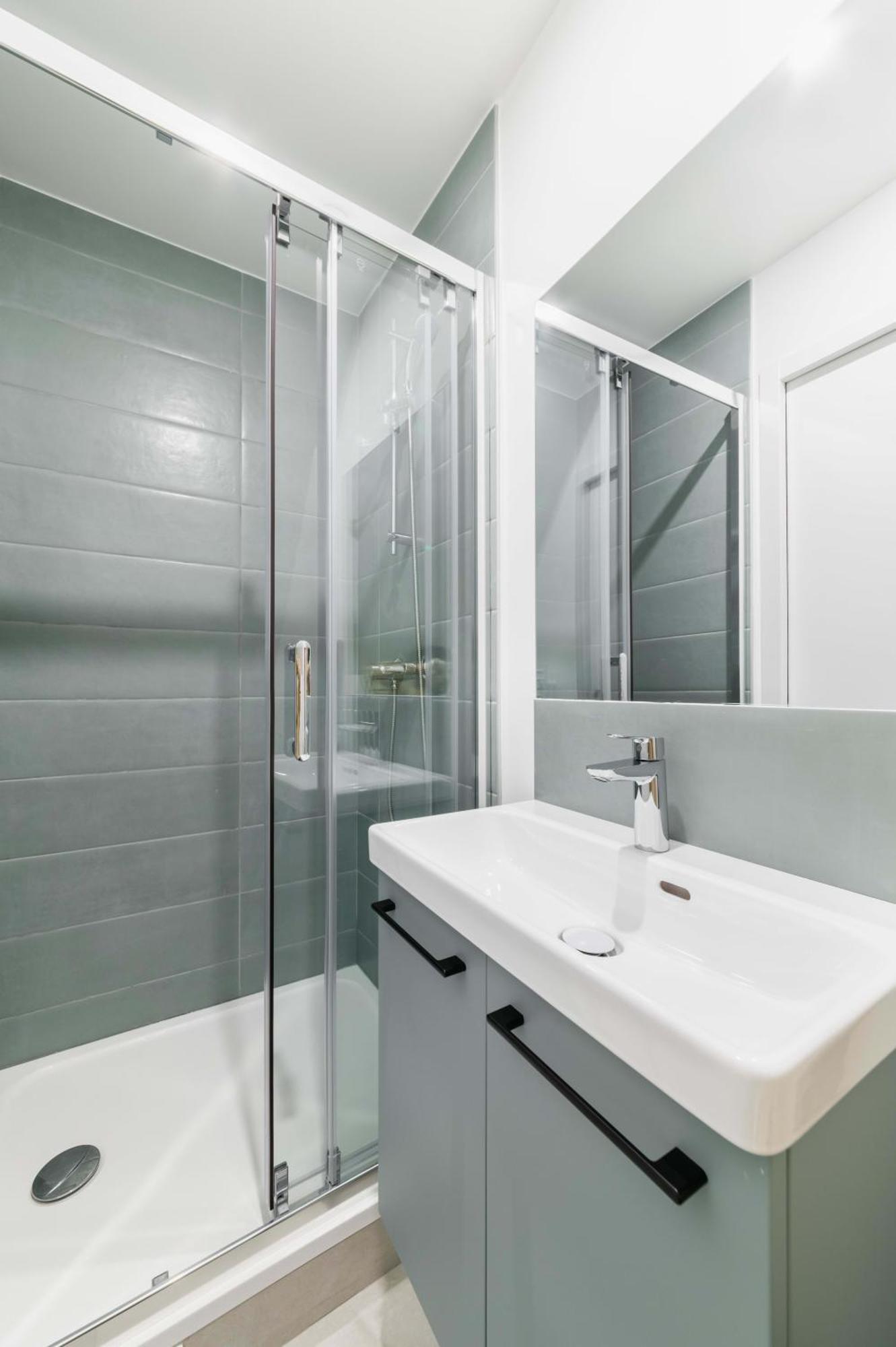 شقة 2 Pieces Refait A Neuf Dernier Etage - Paris 19 - 4P - Flat-Guest المظهر الخارجي الصورة